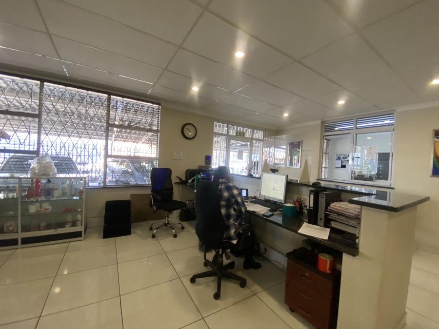 To Let commercial Property for Rent in Spartan Gauteng