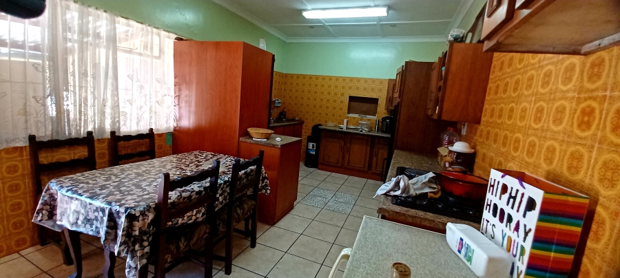 5 Bedroom Property for Sale in Petersfield Gauteng