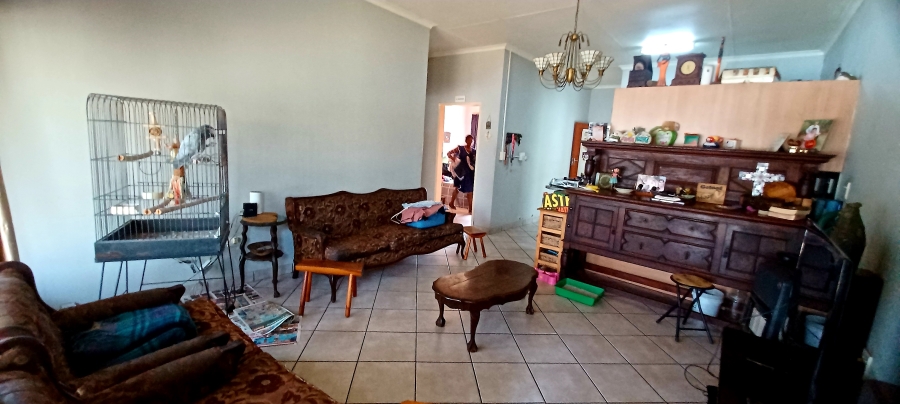 5 Bedroom Property for Sale in Petersfield Gauteng