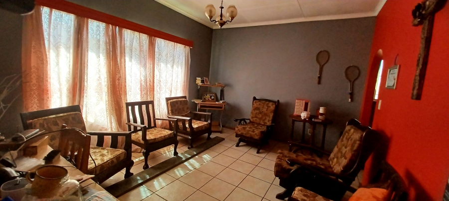 5 Bedroom Property for Sale in Petersfield Gauteng