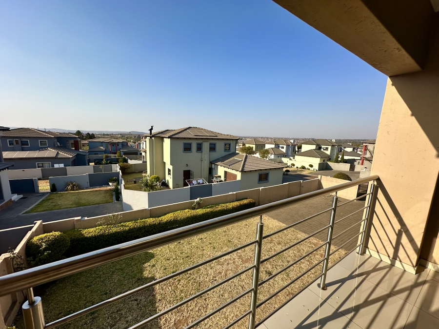 4 Bedroom Property for Sale in Thatchfield Estate Gauteng