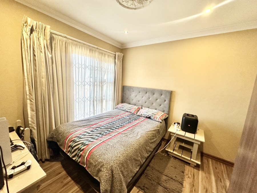 4 Bedroom Property for Sale in Thatchfield Estate Gauteng