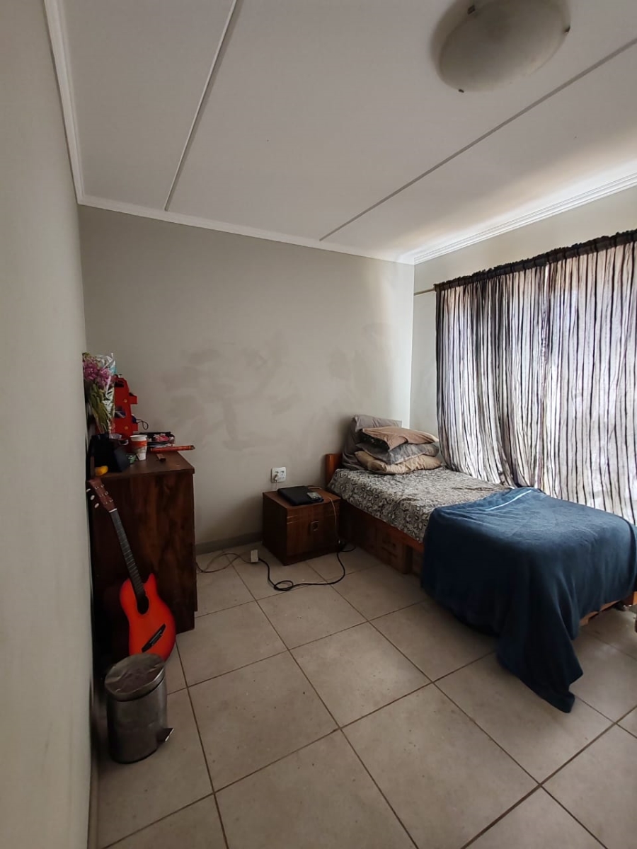 2 Bedroom Property for Sale in Amberfield Gauteng