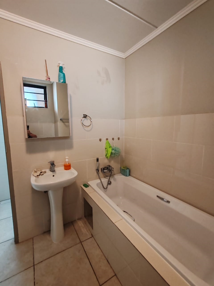 2 Bedroom Property for Sale in Amberfield Gauteng