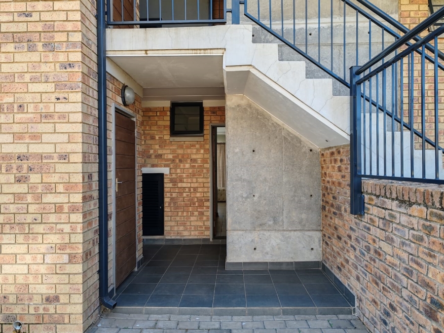 2 Bedroom Property for Sale in Amberfield Gauteng