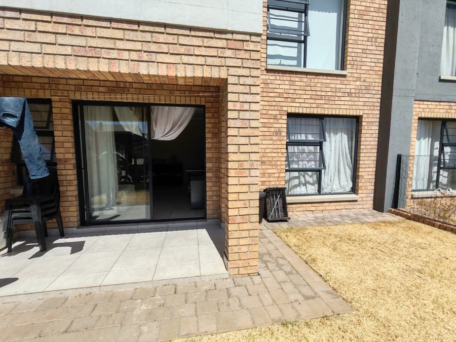 2 Bedroom Property for Sale in Amberfield Gauteng