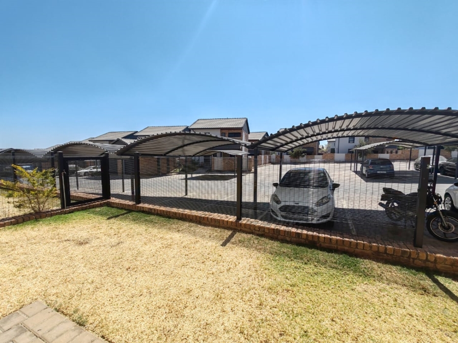 2 Bedroom Property for Sale in Amberfield Gauteng