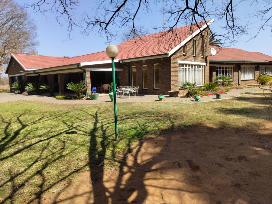 4 Bedroom Property for Sale in Van Der Merwes Kroon Gauteng