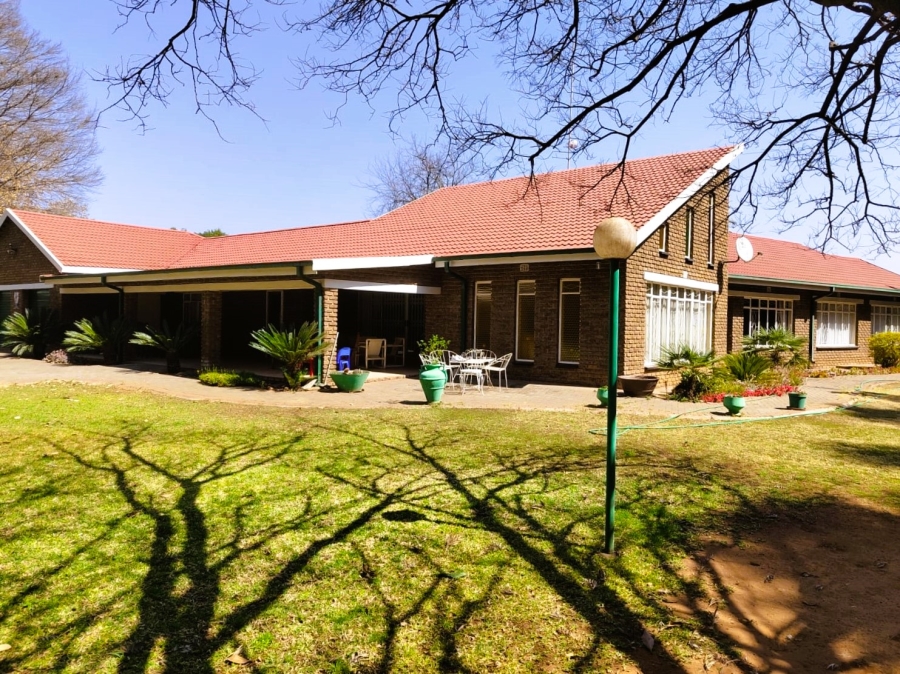 4 Bedroom Property for Sale in Van Der Merwes Kroon Gauteng