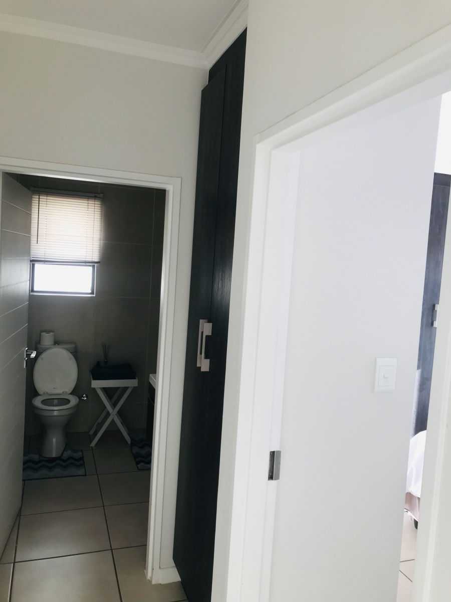 To Let 1 Bedroom Property for Rent in Olivedale Gauteng