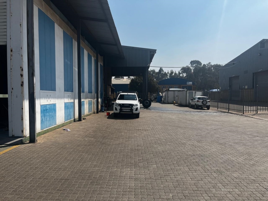 To Let commercial Property for Rent in Driehoek Gauteng