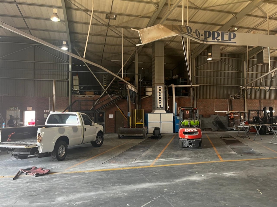 To Let commercial Property for Rent in Driehoek Gauteng