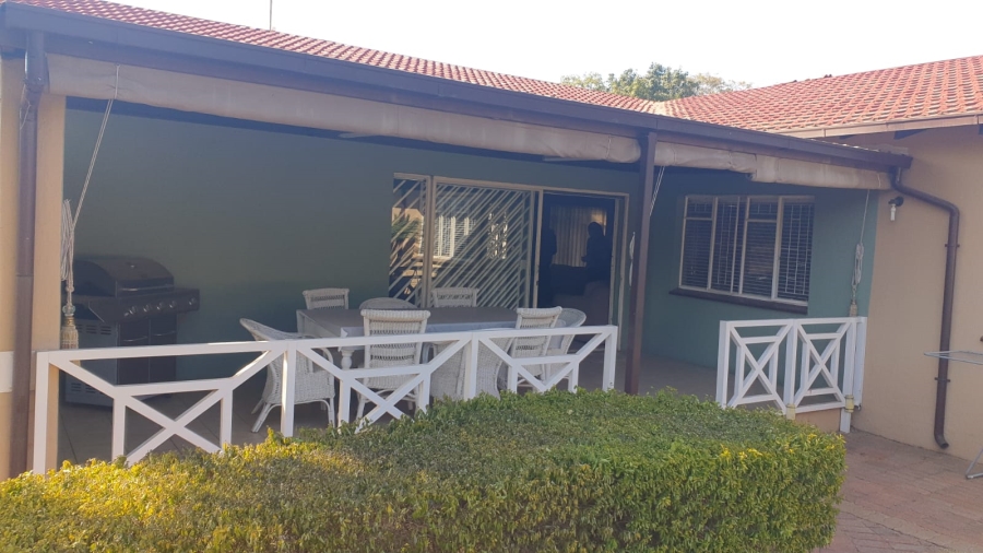 4 Bedroom Property for Sale in Florauna Gauteng