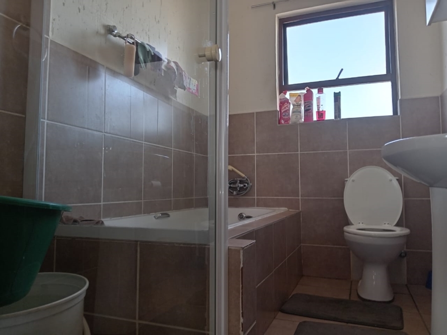 2 Bedroom Property for Sale in Beyers Park Gauteng