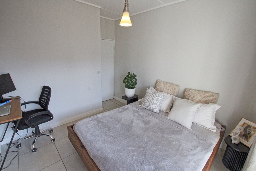 To Let 1 Bedroom Property for Rent in Linbro Park Gauteng