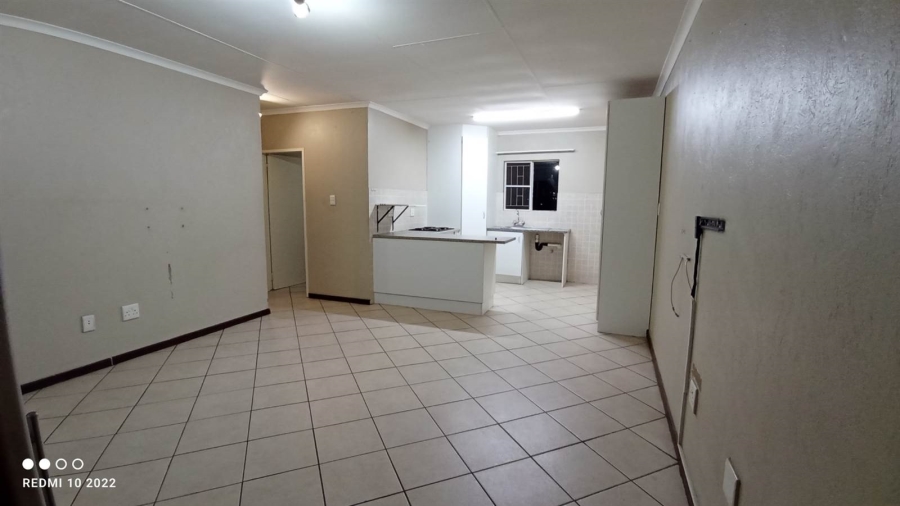 To Let 2 Bedroom Property for Rent in Glen Marais Gauteng