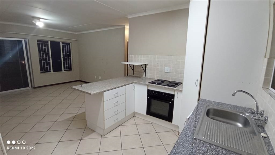 To Let 2 Bedroom Property for Rent in Glen Marais Gauteng