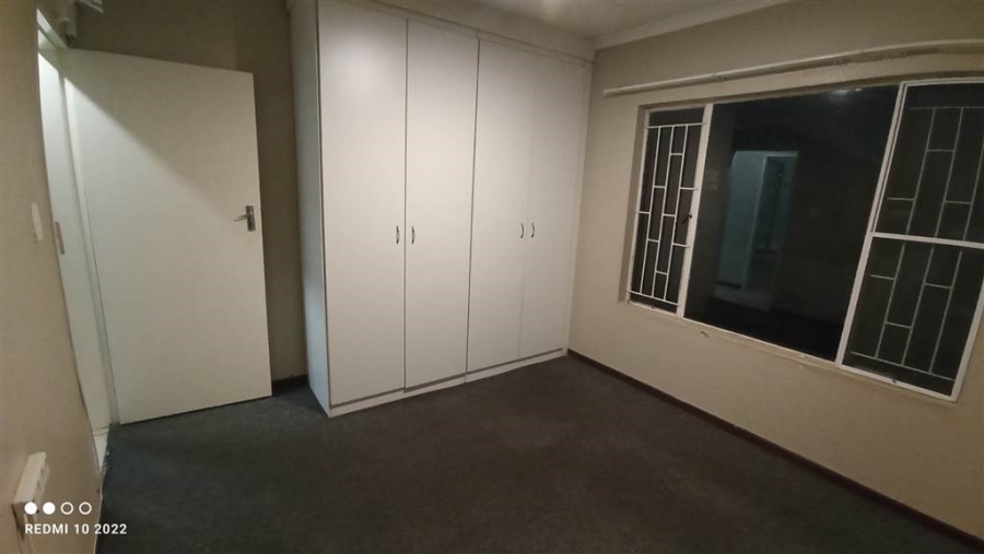 To Let 2 Bedroom Property for Rent in Glen Marais Gauteng