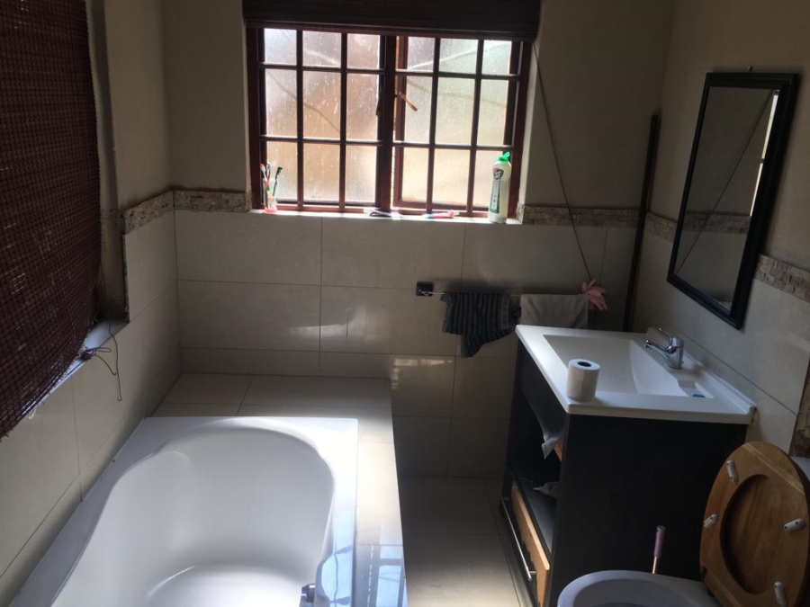 To Let 1 Bedroom Property for Rent in Austinview Gauteng