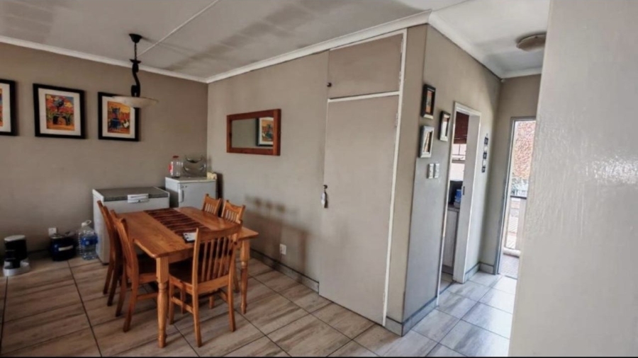 2 Bedroom Property for Sale in Villieria Gauteng