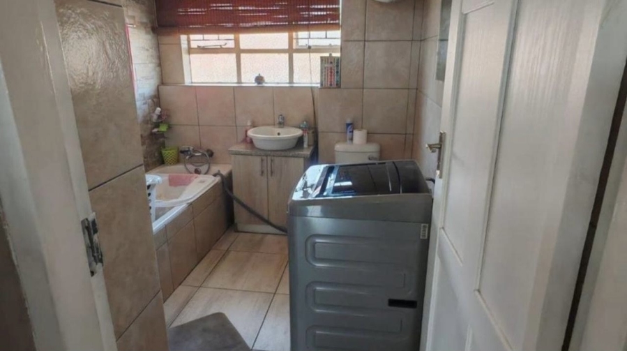 2 Bedroom Property for Sale in Villieria Gauteng