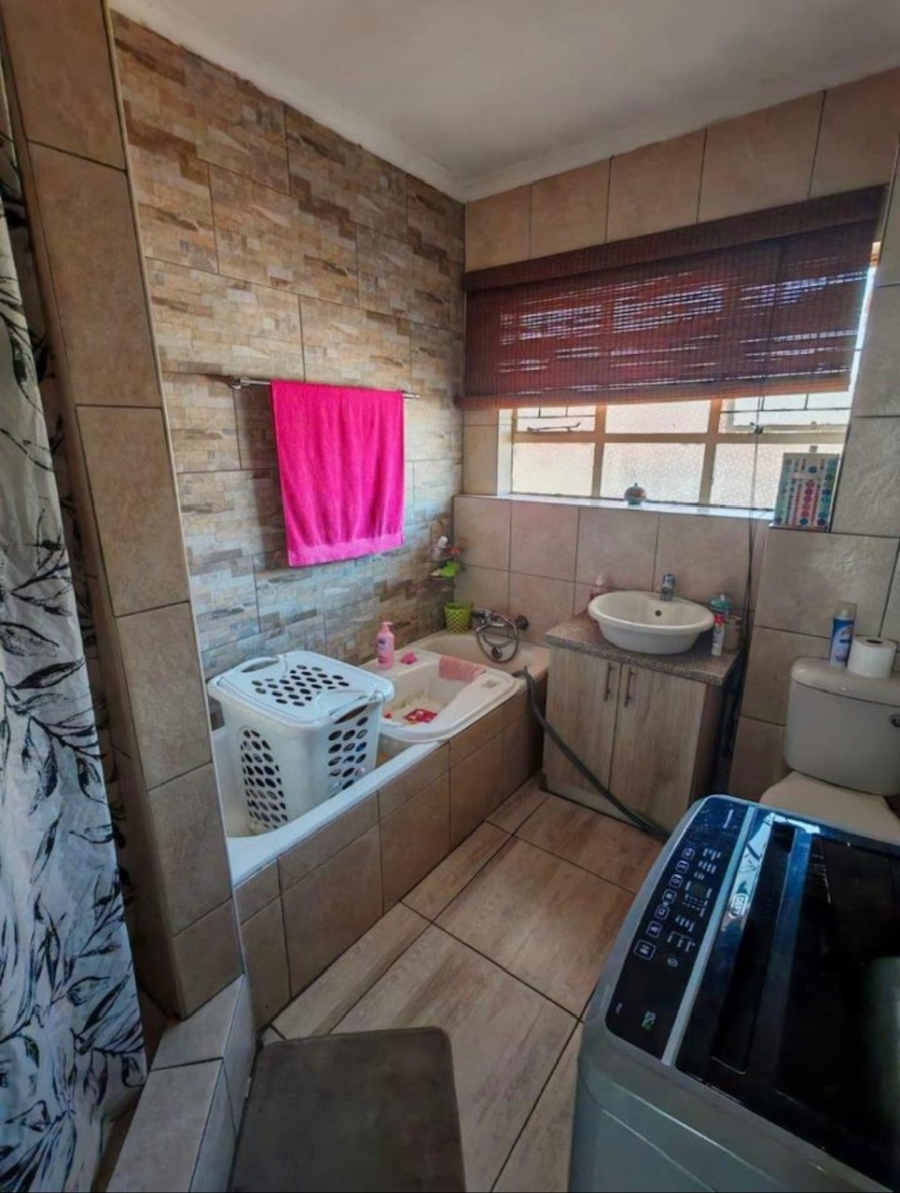 2 Bedroom Property for Sale in Villieria Gauteng