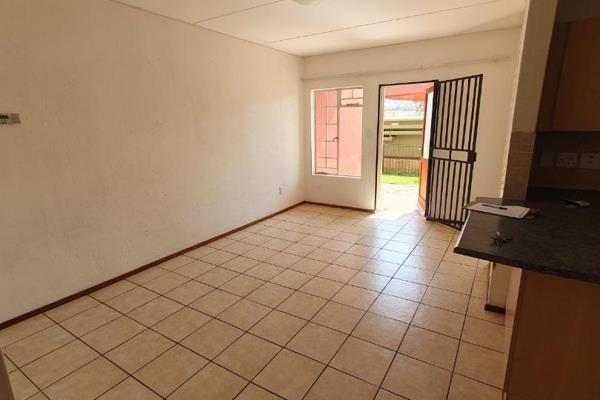 To Let 2 Bedroom Property for Rent in Comet Gauteng