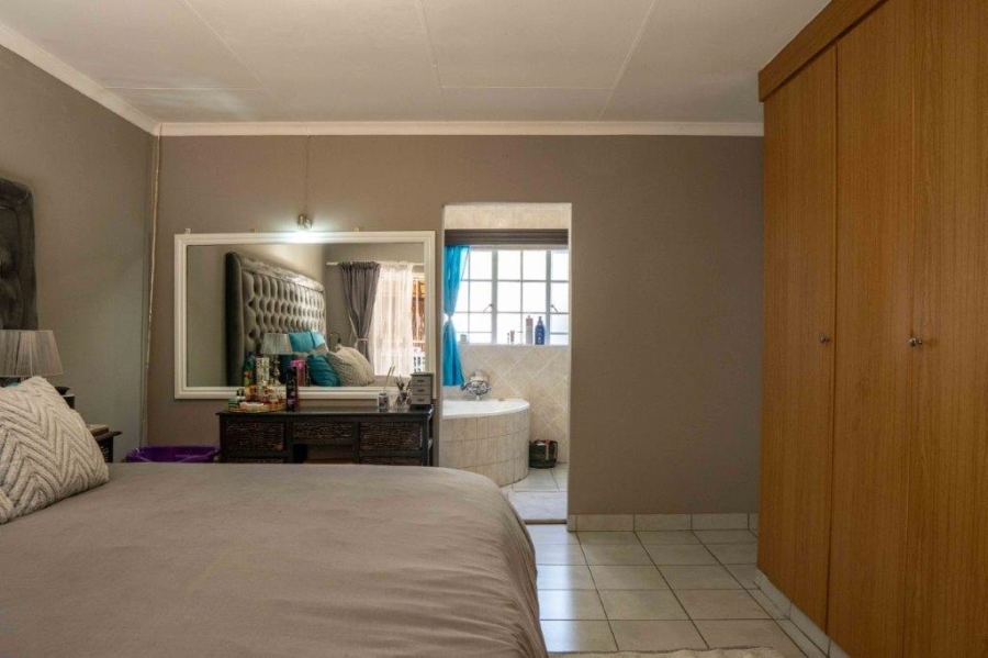 3 Bedroom Property for Sale in Thatchfield Estate Gauteng