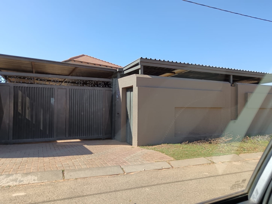 To Let 1 Bedroom Property for Rent in Bram Fischerville Gauteng