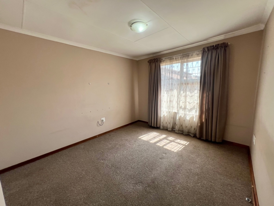 2 Bedroom Property for Sale in New Market Park Gauteng