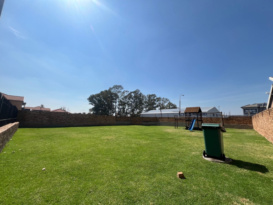 2 Bedroom Property for Sale in New Market Park Gauteng