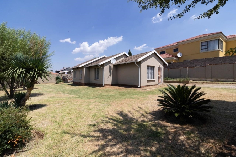 3 Bedroom Property for Sale in Liefde en Vrede Gauteng
