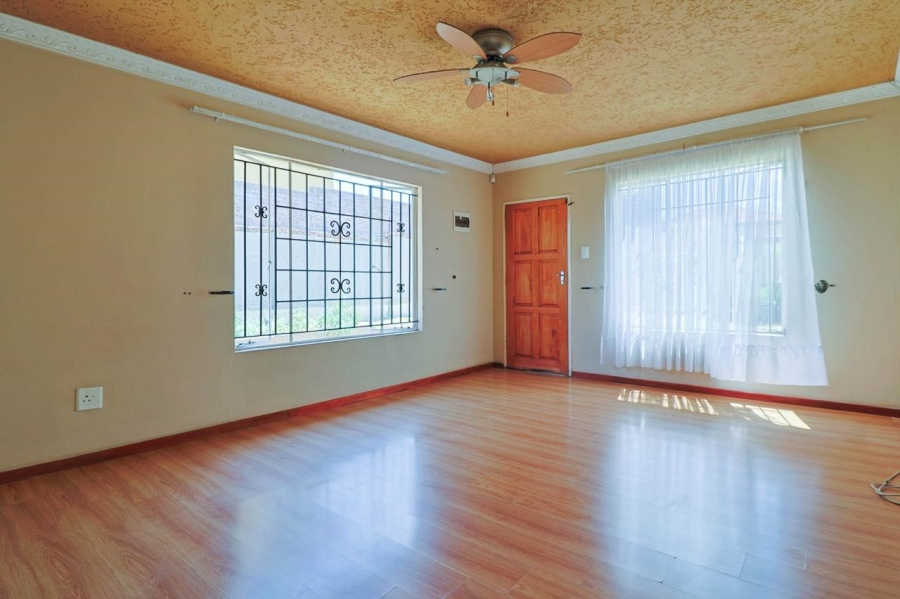 3 Bedroom Property for Sale in Liefde en Vrede Gauteng