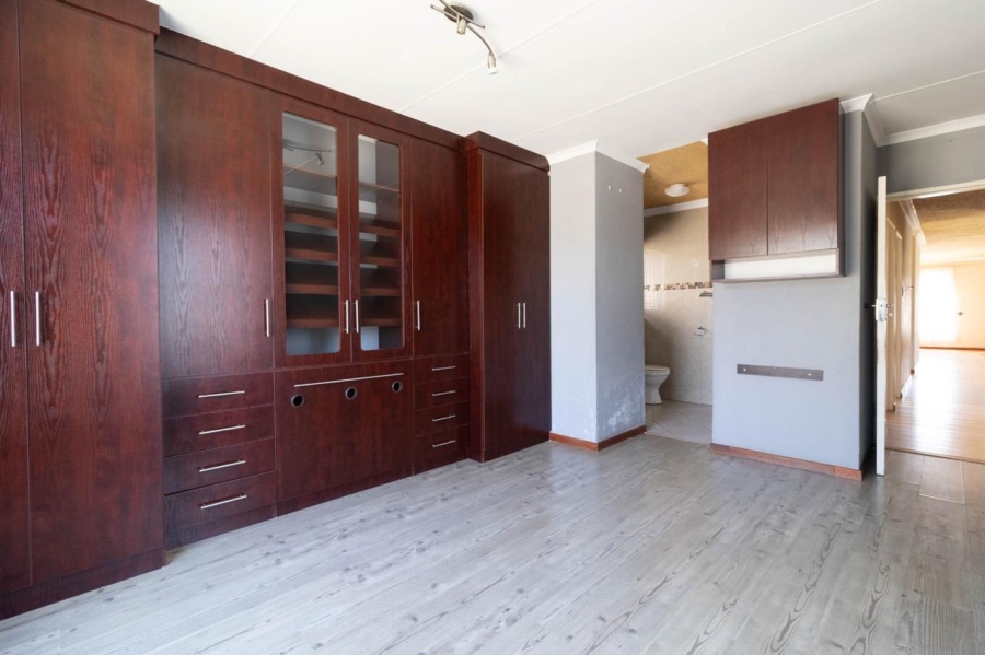 3 Bedroom Property for Sale in Liefde en Vrede Gauteng