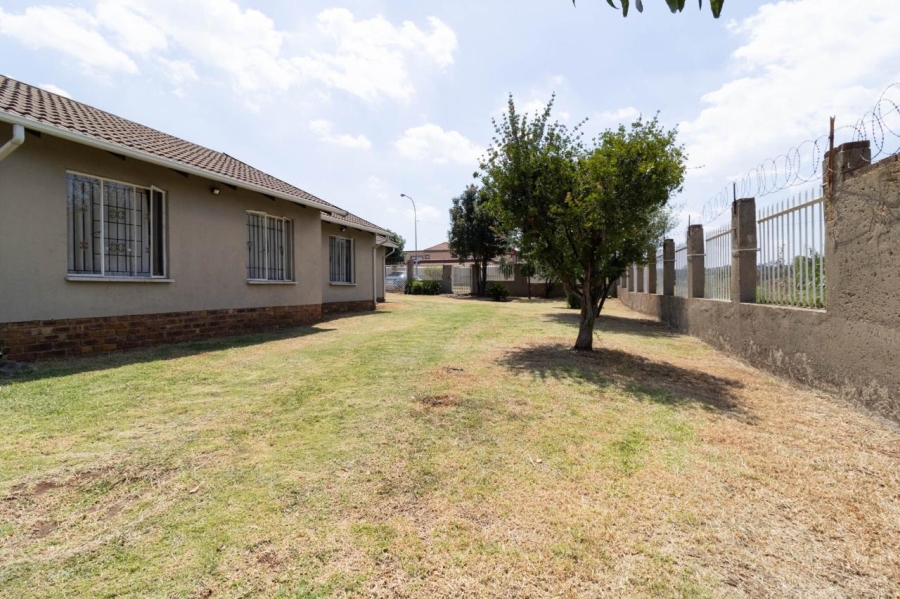 3 Bedroom Property for Sale in Liefde en Vrede Gauteng