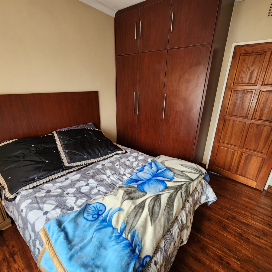 4 Bedroom Property for Sale in General Albertspark Gauteng