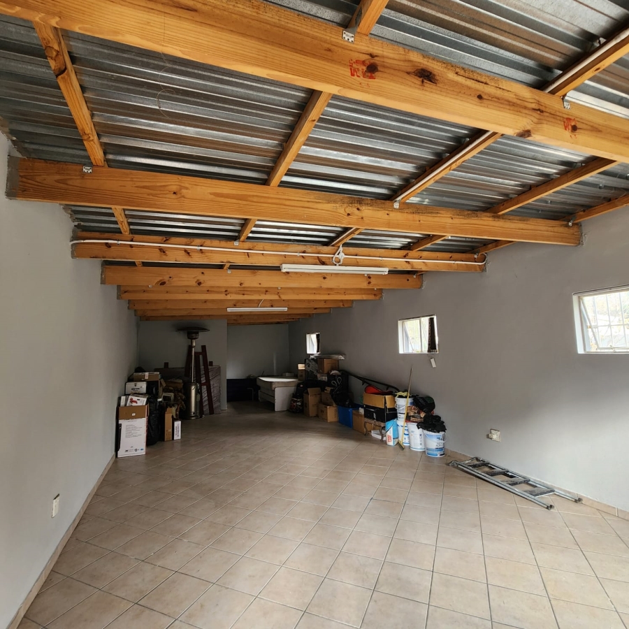 4 Bedroom Property for Sale in General Albertspark Gauteng