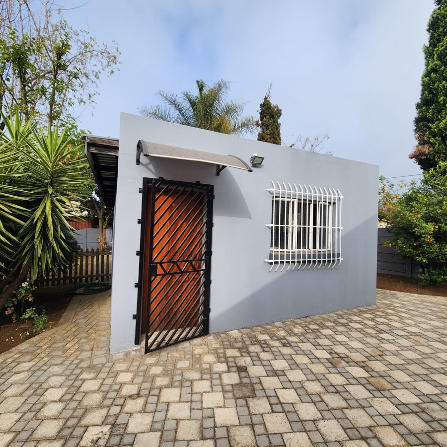 4 Bedroom Property for Sale in General Albertspark Gauteng