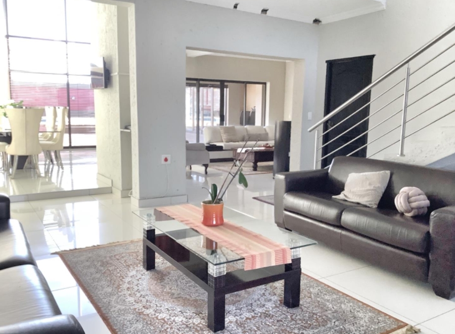 6 Bedroom Property for Sale in Liefde en Vrede Gauteng