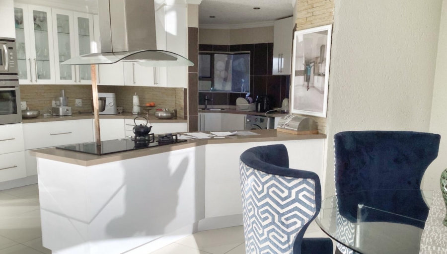 6 Bedroom Property for Sale in Liefde en Vrede Gauteng