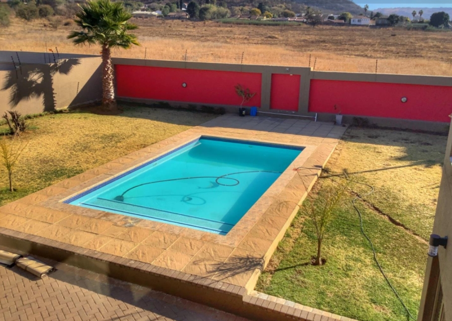 6 Bedroom Property for Sale in Liefde en Vrede Gauteng