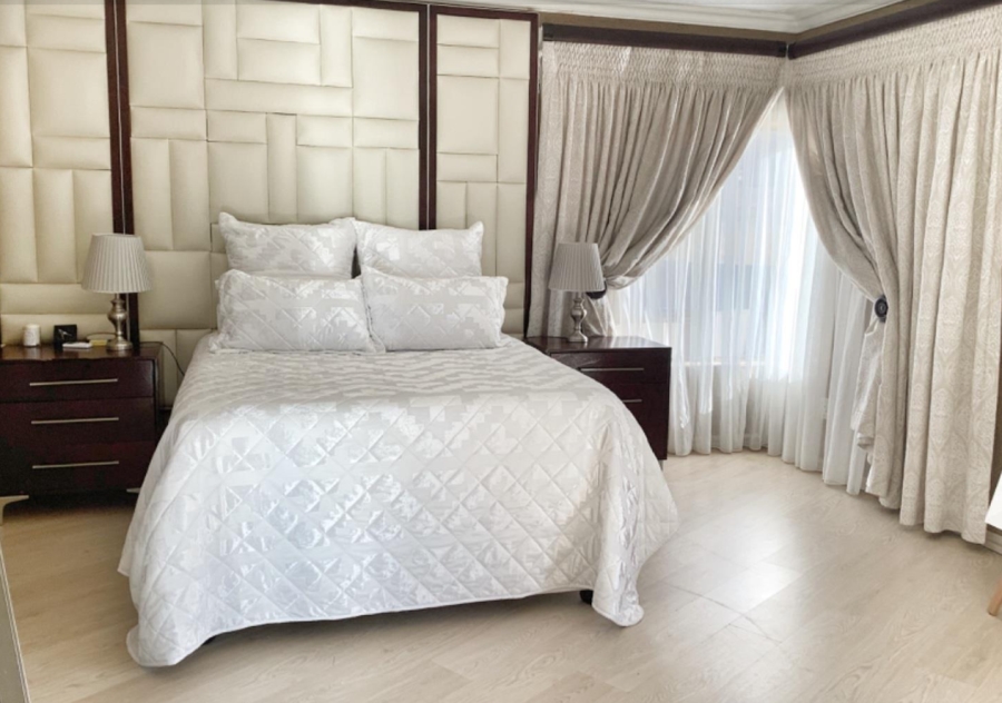6 Bedroom Property for Sale in Liefde en Vrede Gauteng