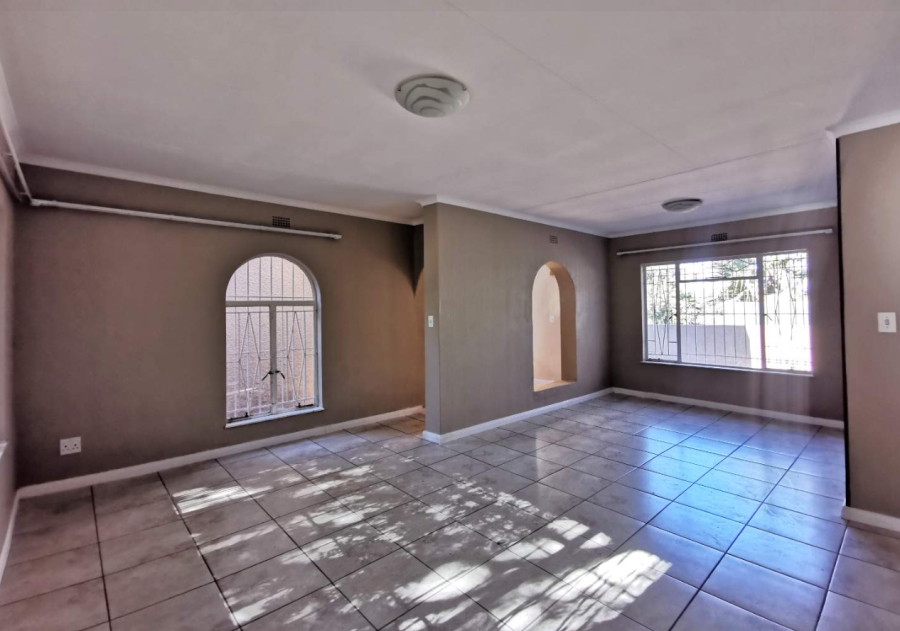 3 Bedroom Property for Sale in Mulbarton Gauteng