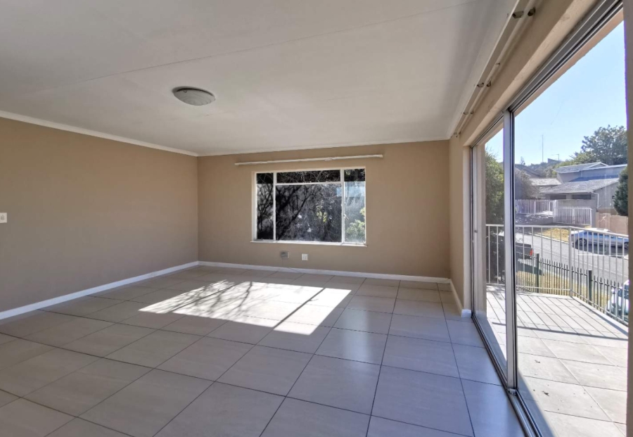 3 Bedroom Property for Sale in Mulbarton Gauteng