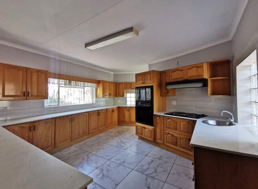 3 Bedroom Property for Sale in Mulbarton Gauteng