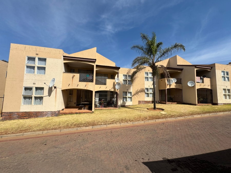 3 Bedroom Property for Sale in Meredale Gauteng