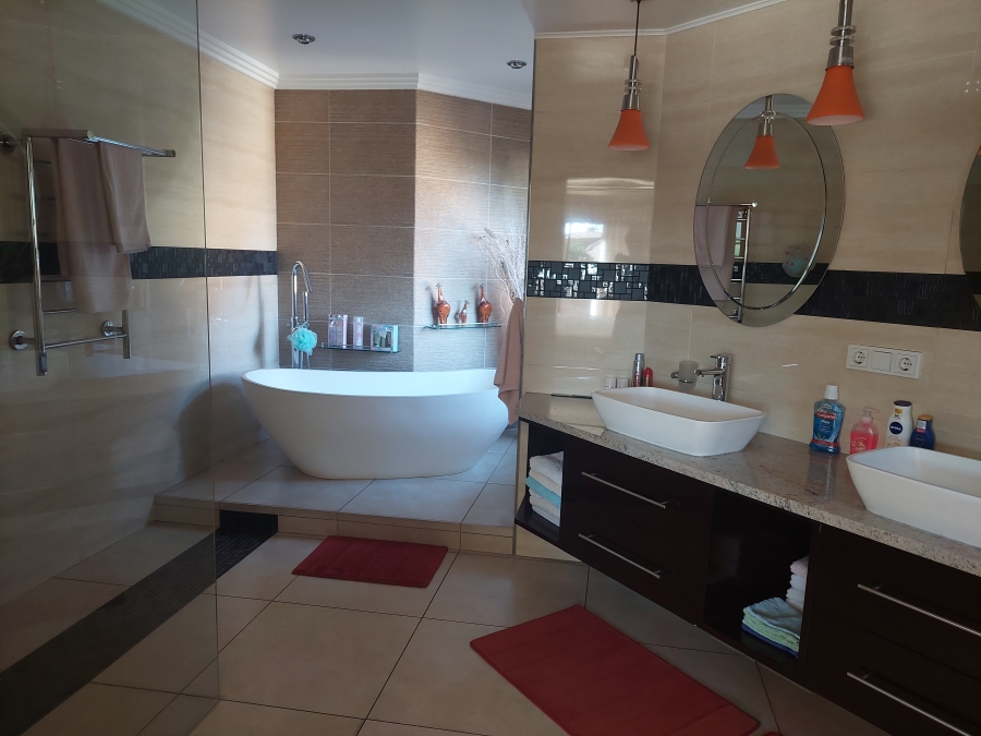 4 Bedroom Property for Sale in Bedfordview Gauteng