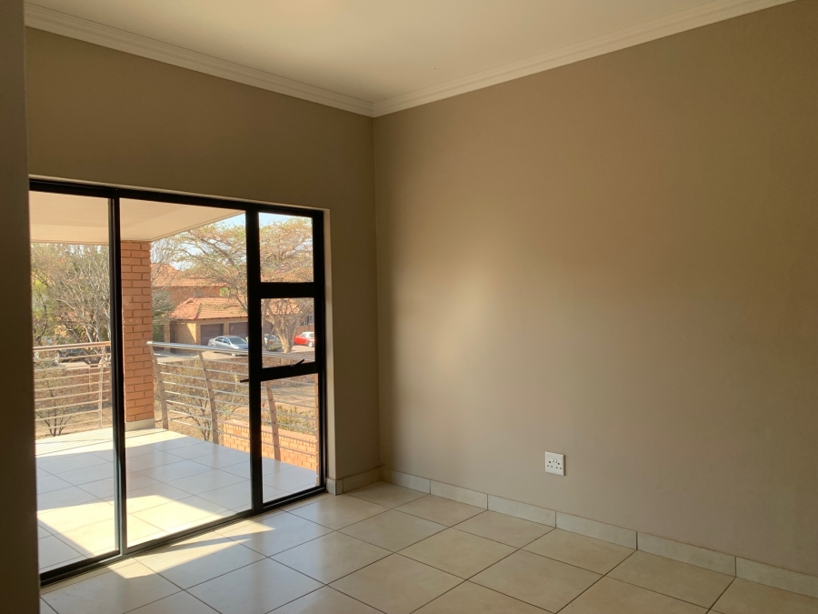 To Let 2 Bedroom Property for Rent in Six Fountains Estate Gauteng