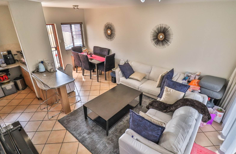 2 Bedroom Property for Sale in Halfway Gardens Gauteng