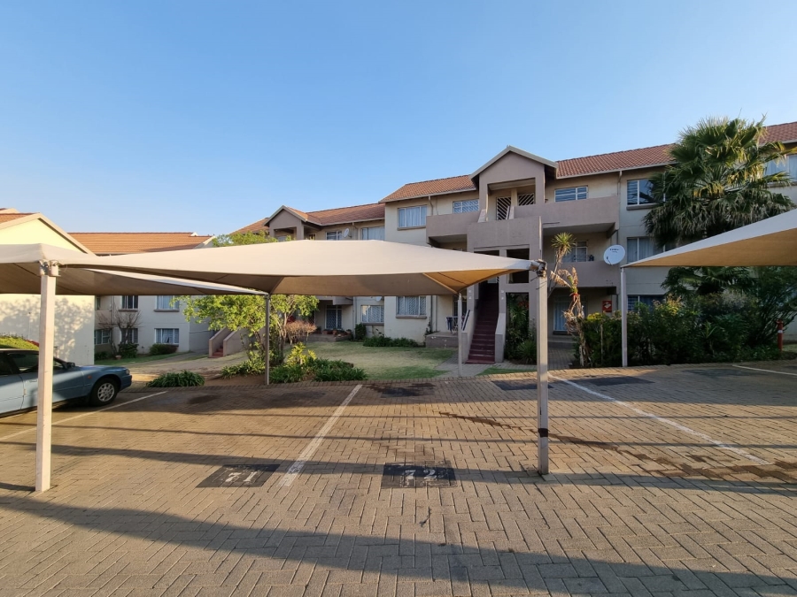2 Bedroom Property for Sale in Linmeyer Gauteng